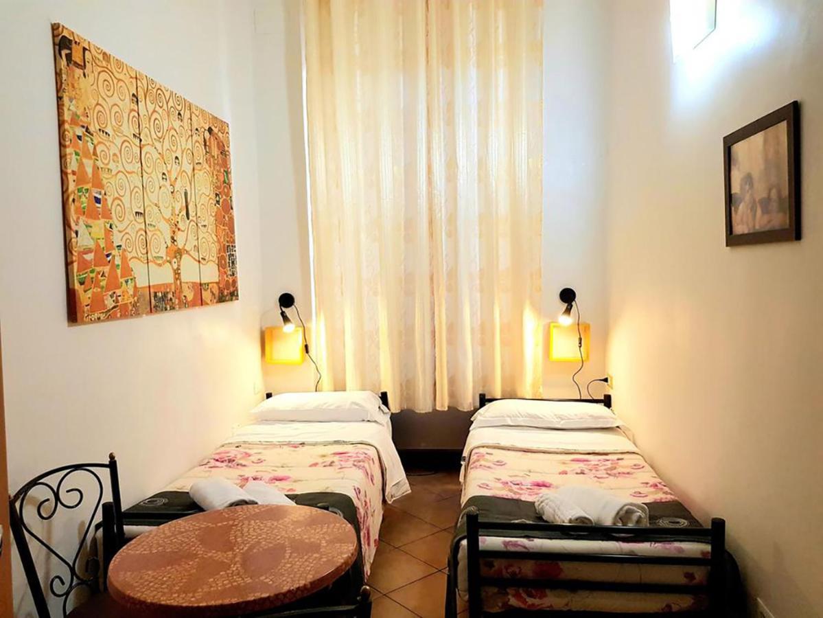 Auberge de jeunesse Legend R.g. *