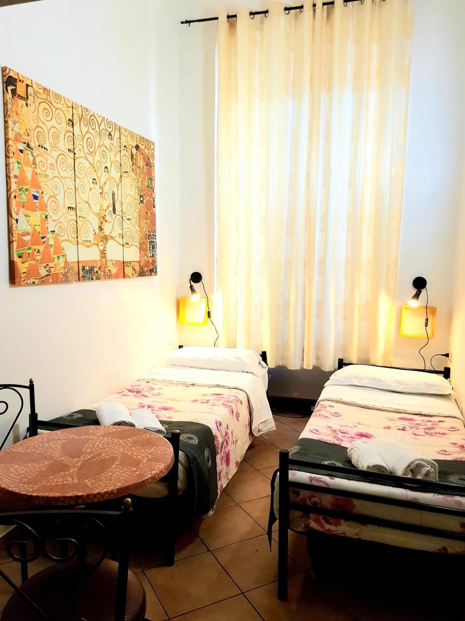 Auberge de jeunesse Legend R.g. *