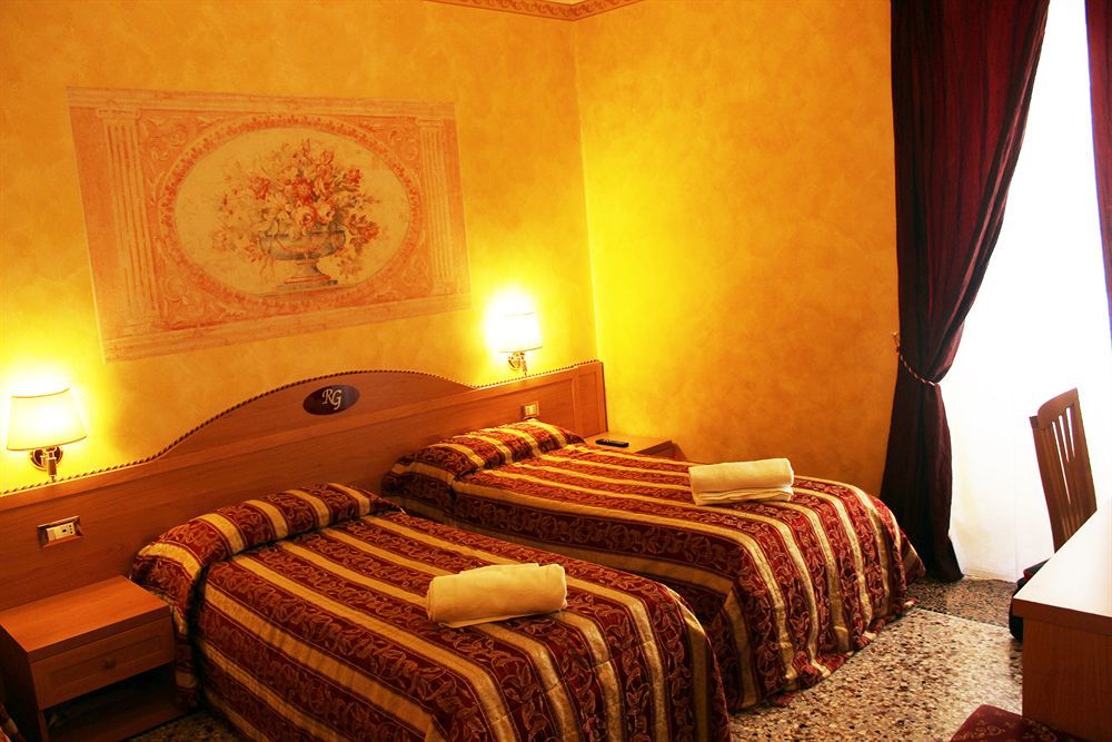 Auberge de jeunesse Legend R.g. *