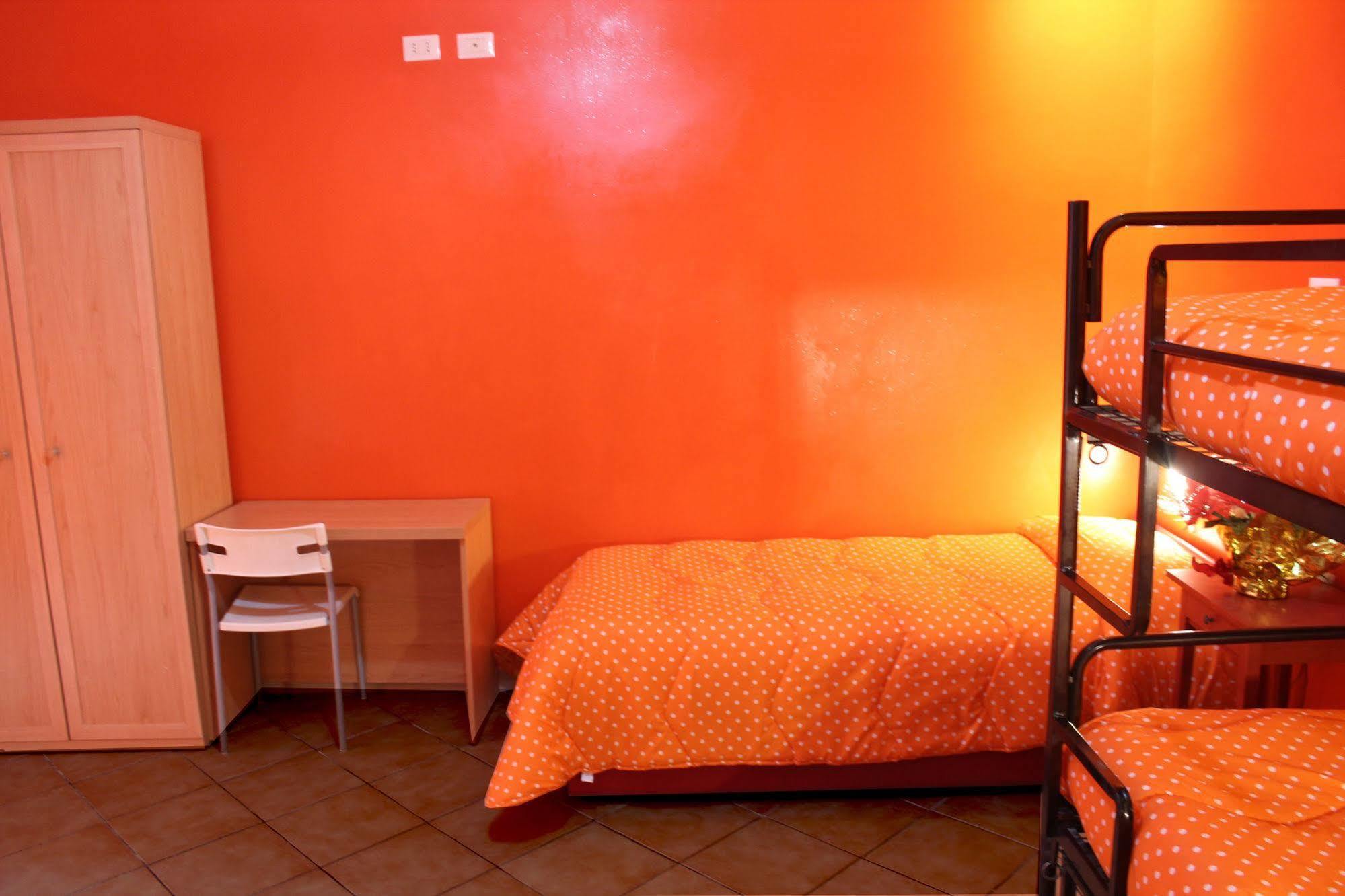 Legend R.g. Hostel Rome